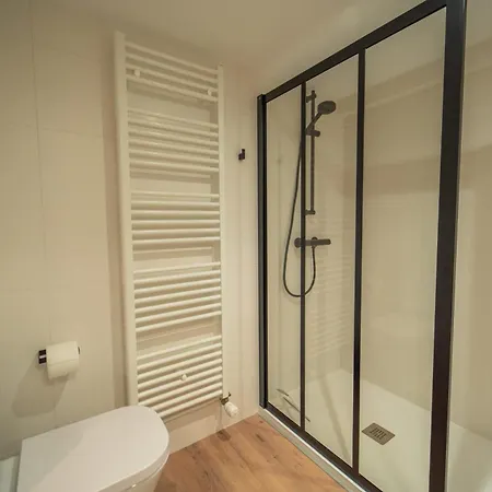 بيت للعطل La Maison Josephine Familiale Parking