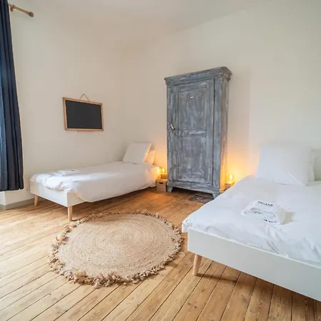 La Maison Josephine Familiale Parking لي سابلِ دولونْ